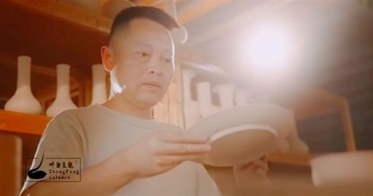 龙泉青瓷大师郑峰先生